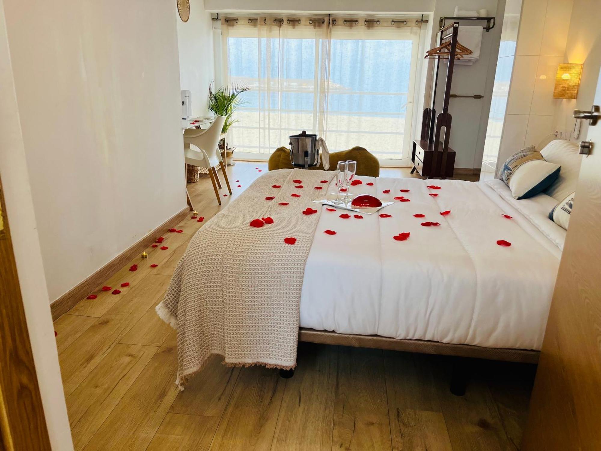 Hostal Playa Dreams Nautico Adults Garrucha Esterno foto